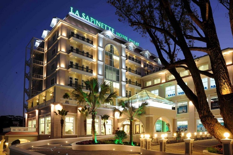 LA SAPINETTE DA LAT HOTEL